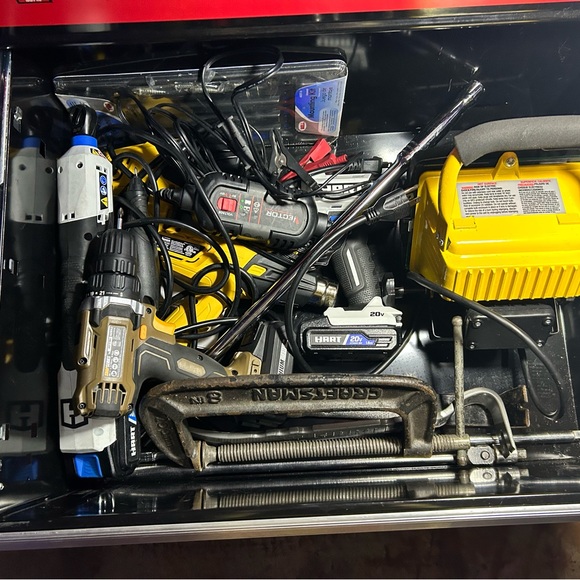 Craftsman toolbox with everything in it - Picture 16 of 16